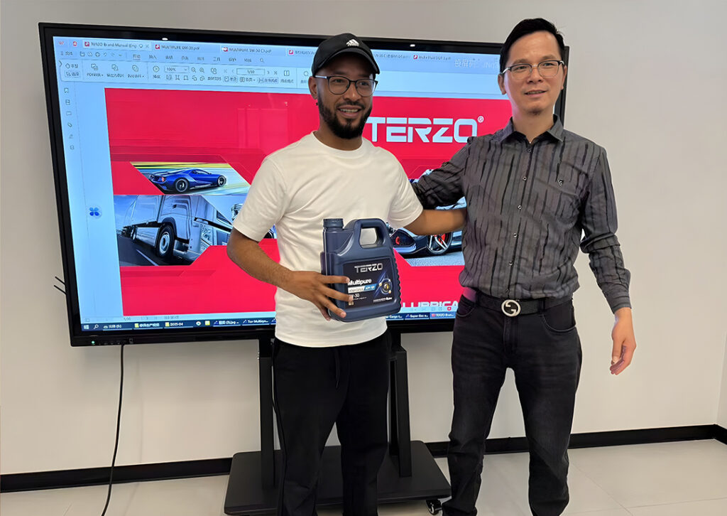 Oli Mesin untuk Mobil Otomatis - Strategi Pasar Afrika TERZO Engine Oil for Automatic Car - TERZO's African Market Strategy