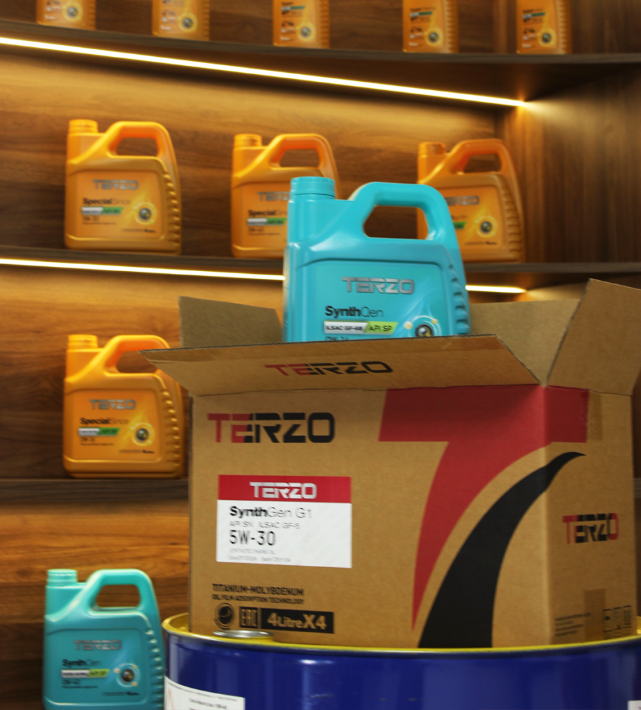 Produsen Oli Mesin TERZO Menyediakan Pelumas Multipel TERZO Engine Oil Mufacturer Provide Multipule Lubricants