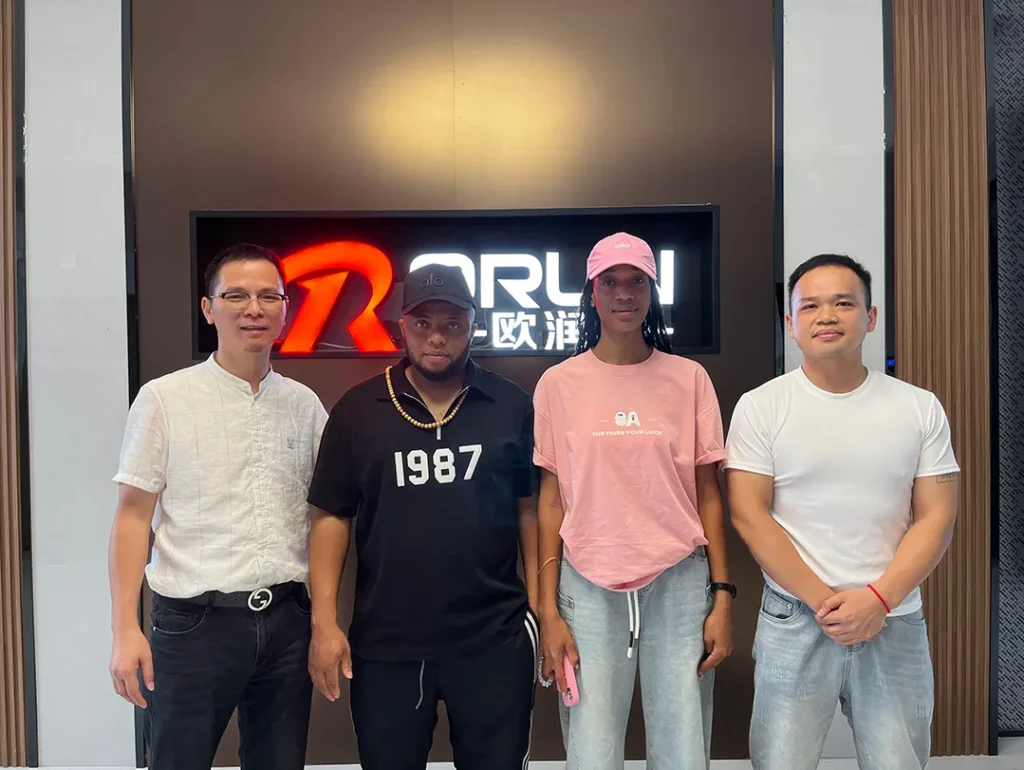 Two Nigerian automotive industry representatives visited the Orun China Marketing Center Two Nigerian automotive industry representatives visited the Orun China Marketing Center