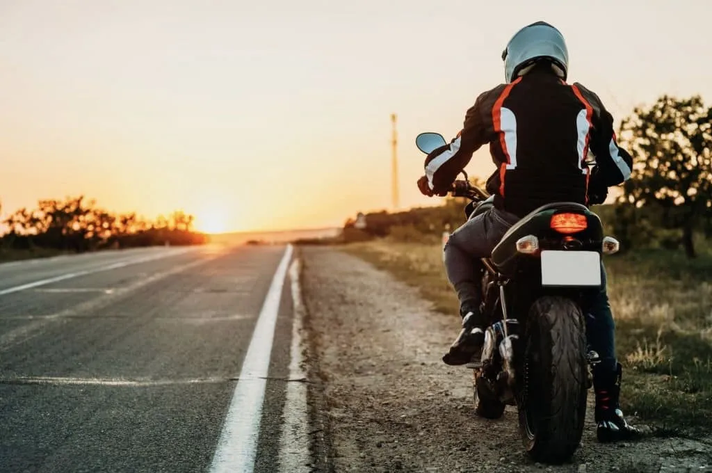 Why 10W40 Is Ideal for Hot Climates (Africa SEA LATAM)